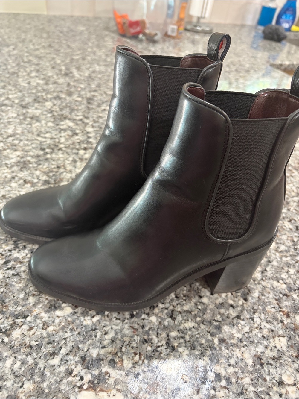 Tommy Hilfiger Women's Black Leather Chelsea Ankle Boots